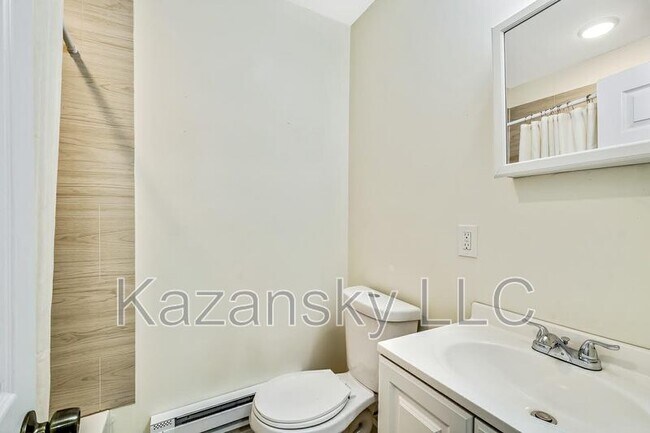 Building Photo - 5625 Sprague St