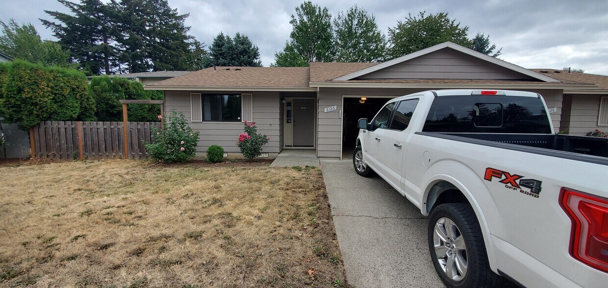 2128 SW Wright Ct Unit 2128, Troutdale, OR 97060 Apartments in
