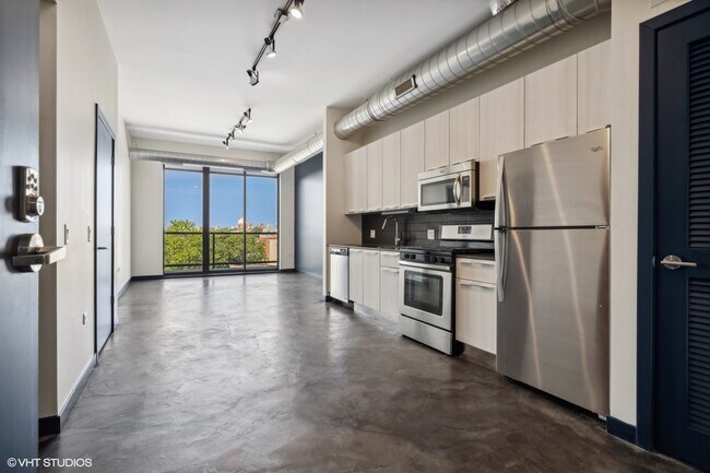 Foto del edificio - 1647 N Milwaukee Ave