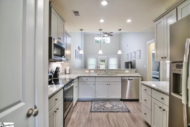 Photo - 826 Stonebriar St House