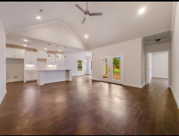 Building Photo - 2033 S Edgewood Terrace