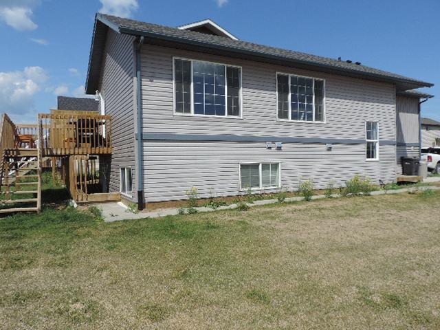 Building Photo - 220 26 St