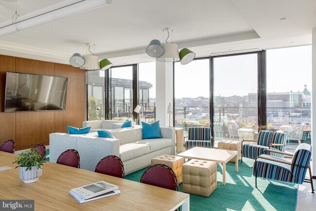 Foto del edificio - 1357 R St NW