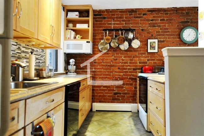 Building Photo - Best 2 Bed in Brighton! HUGE Apartment w/ ...