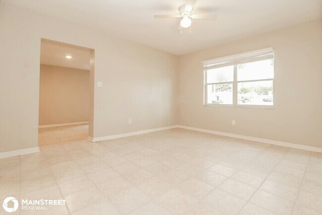 Foto del edificio - 1410 26TH AVE S, ST PETERSBURG, FL 33705