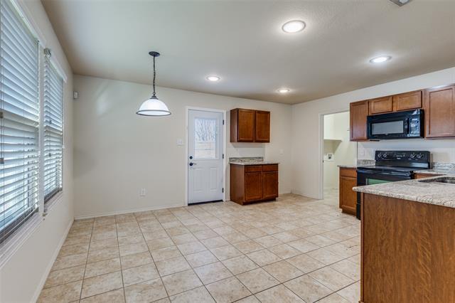 Foto del edificio - 16333 Severn Ln