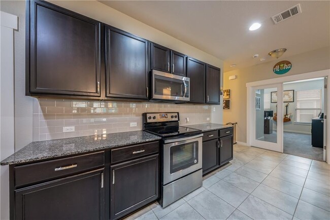 Building Photo - 161 Syrah Ct