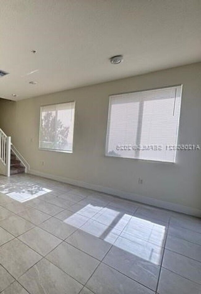 Foto del edificio - 10270 NW 66th St