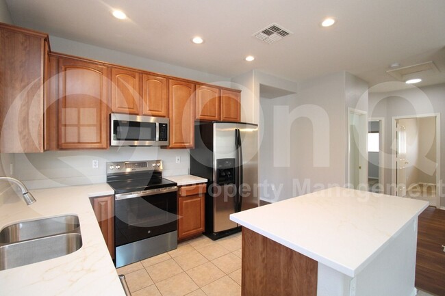Building Photo - 33359 N Sonoran Trail