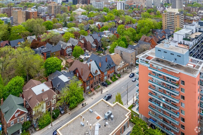 Aerial View - 103 Spadina Rd