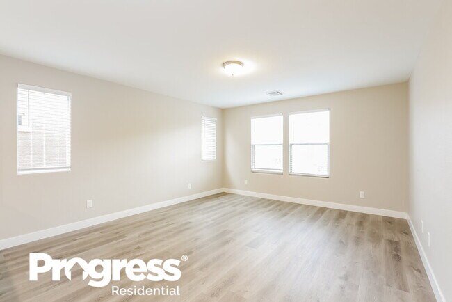 Building Photo - 7333 Caballo Range Ave