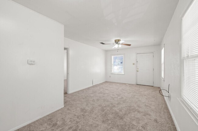 Building Photo - 1718 46th St