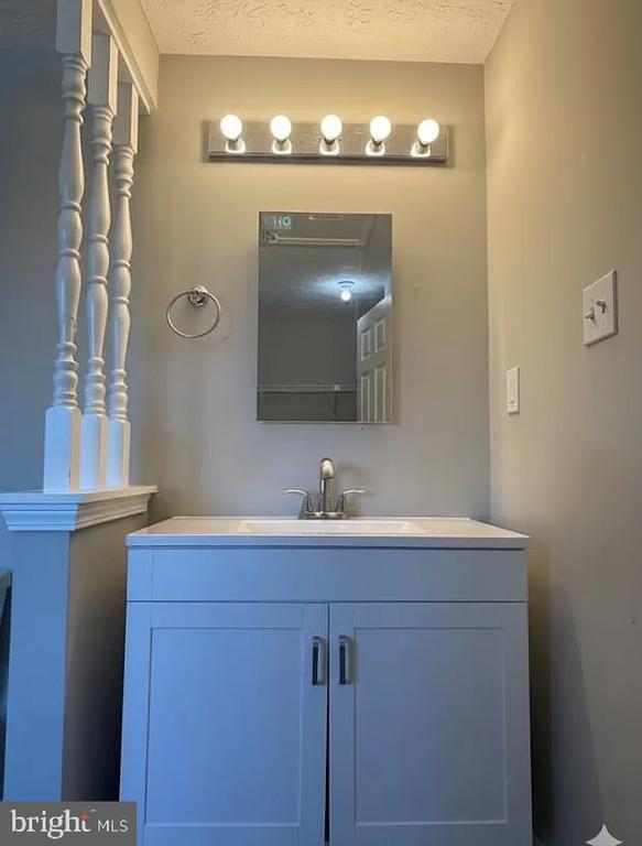 Foto del edificio - 7004 Hames Ct