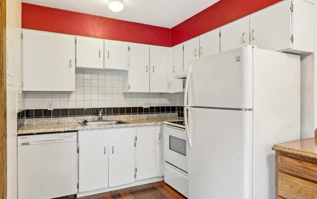 Building Photo - 9240 W 49th Ave