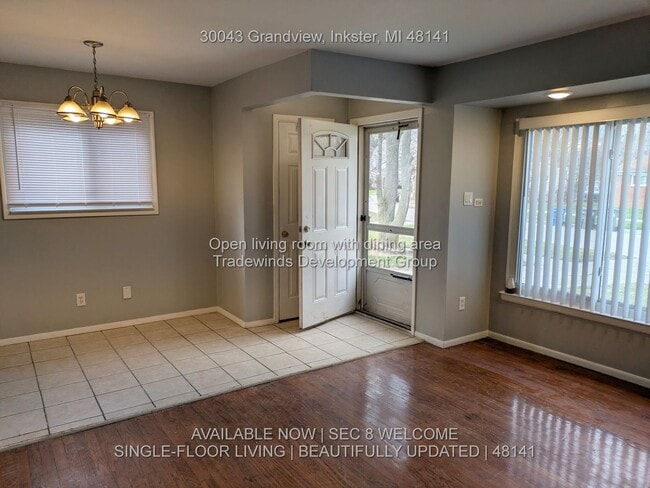 Building Photo - 30043 Grandview St