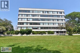 Building Photo - 2144 Pelissier St