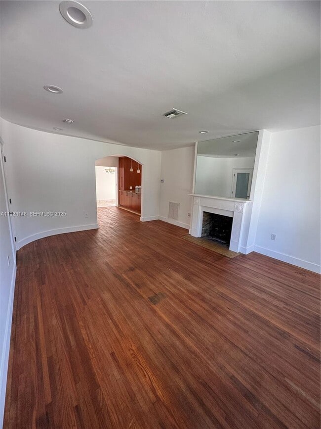 Foto del edificio - 3021 SW 2nd Ave