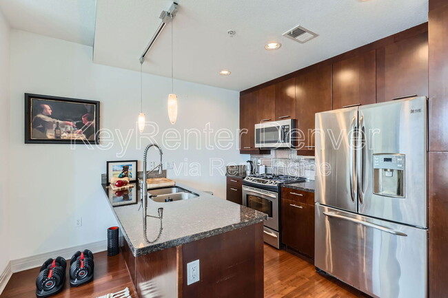 Building Photo - 2460 W 29th Ave