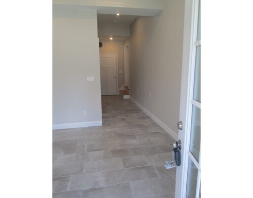 Building Photo - 2 Opi Cir