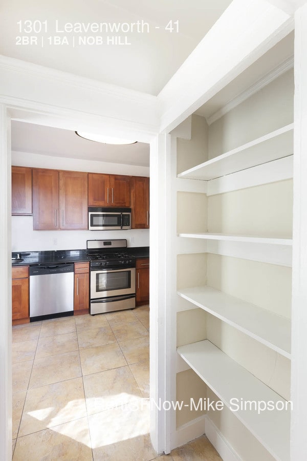 Building Photo - 1301 Leavenworth St