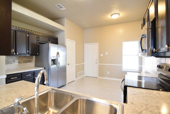 Building Photo - 3403 Granite Dr