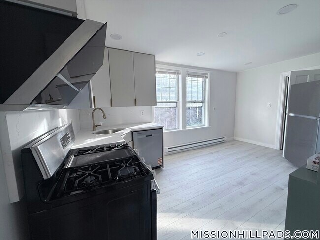 Foto del edificio - 739 Parker St