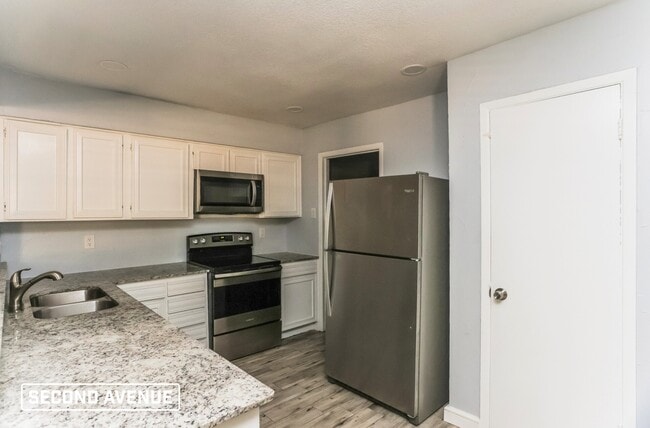Foto del edificio - 1614 Hillwood Dr