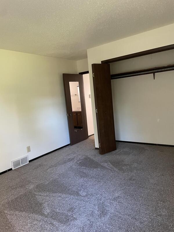 Foto del edificio - 512 Breezy Point Dr