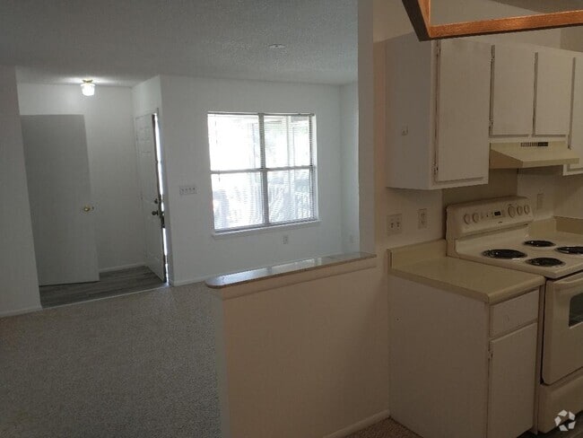 Building Photo - 1600 Big Tree Rd