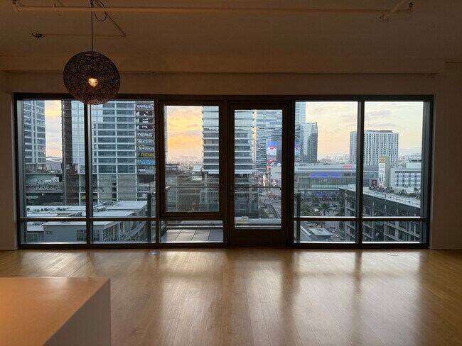 Foto del edificio - 1100 S Hope St