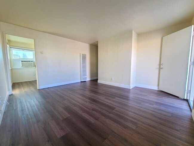 Foto del edificio - 12183 2nd St