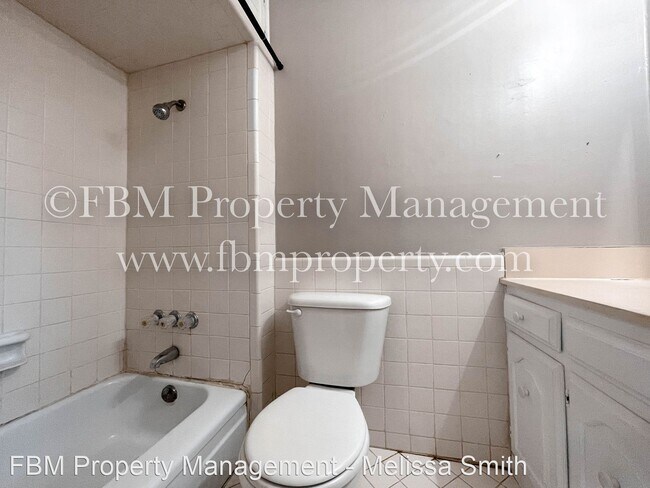 Building Photo - 3 br, 2 bath House - 1822 E Beverly Dr
