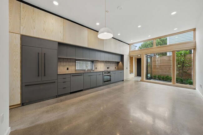 Foto del edificio - 11 Beacon Ave