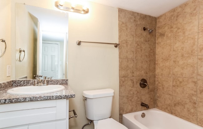 Building Photo - 14117 Edenglen Dr