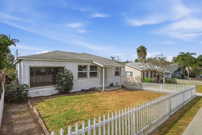 Foto del edificio - Private 3-Bedroom Single-Family Home with Big Backyard
