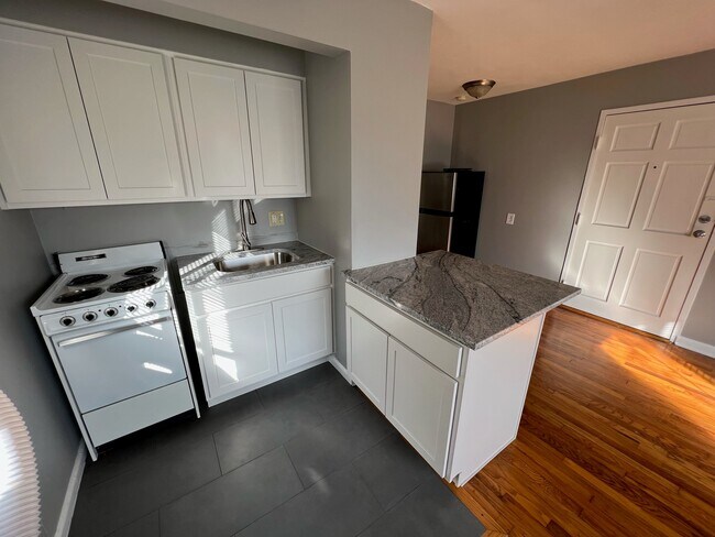 Foto del edificio - 2519 Indianola Ave