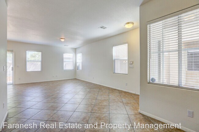 Foto del edificio - 3 br, 2 bath House - 7936 Stormy Falls St