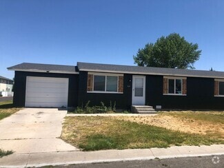 Building Photo - 925 Cosgrave St