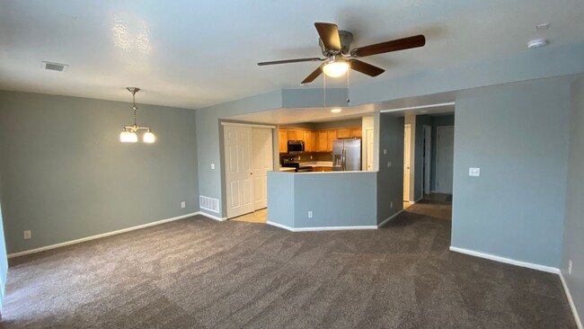 Foto del edificio - 3 Bedroom 2.5 Bathroom in Denver's Green V...