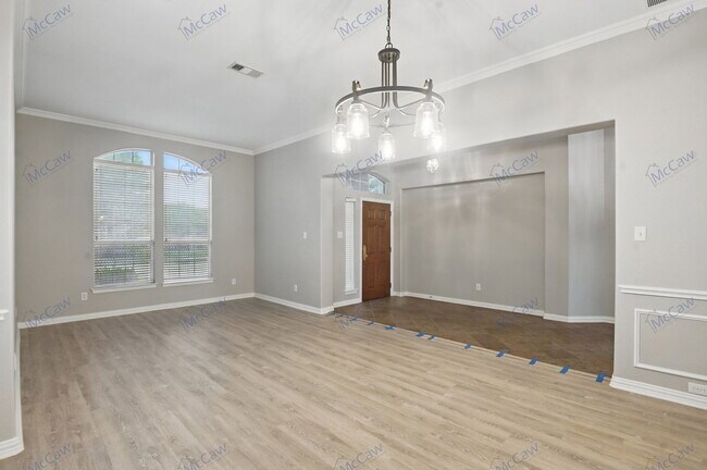 Foto del edificio - 1210 Surrey Ln