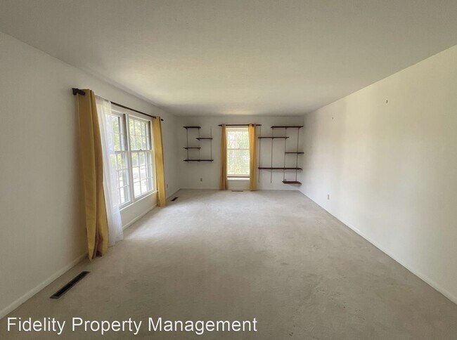 Building Photo - 3 br, 2 bath House - 3060 E Lomita