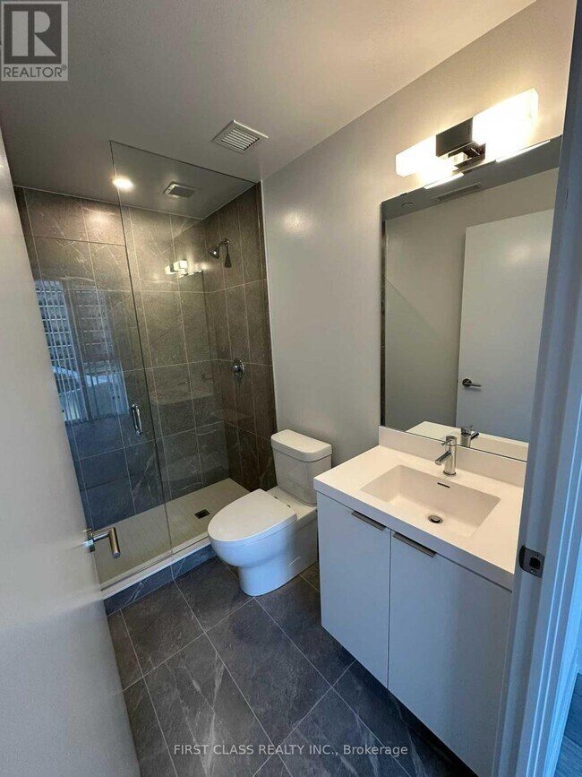 Photo du bâtiment - 5858 Yonge St