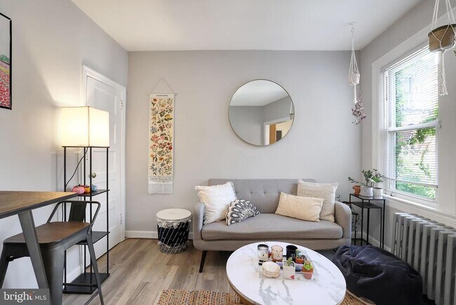 Foto del edificio - 1426 12th St NW