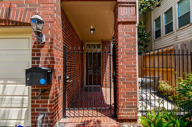 Building Photo - 4115 Woodhead St