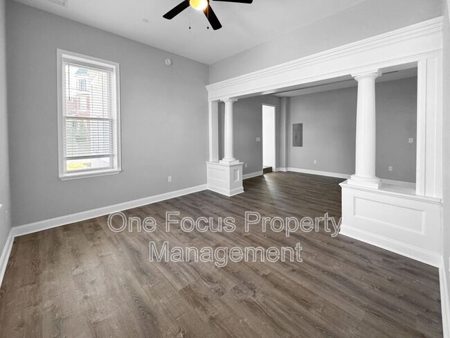Building Photo - 1064 Mill St