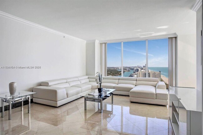 Foto del edificio - 4779 Collins Ave