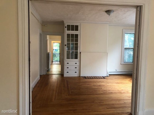 Building Photo - 3 br, 1 bath Apartment - 20 Grant St 2 Unit 2