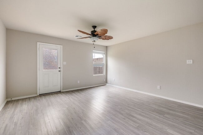 Photo - GREAT 3-BEDROOM SINGLE STORY HOME IN VISTA POINT