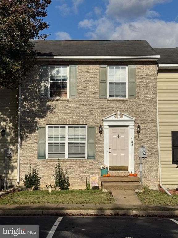 Primary Photo - 133 Equestrian Dr