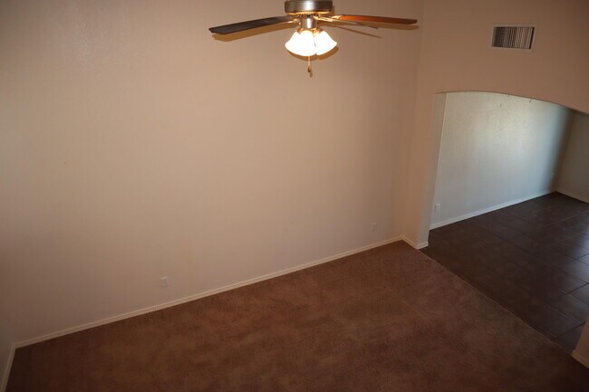 Foto del edificio - 5036 Copper Ranch Ave
